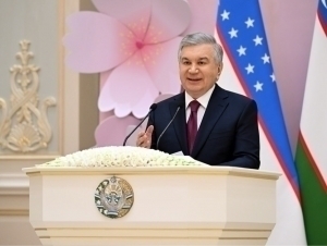 Shavkat Mirziyoyev butun O‘zbekiston xotin-qizlarini tabrikladi