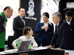 Сурхондарёда Президент билан учрашган ўқувчи университетда грант асосида ўқийди 