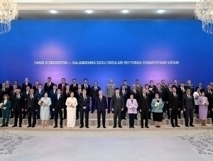 Президент мукофотларни ўз қўли билан топширди