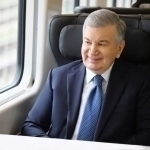 Shavkat Mirziyoyev yangi poyezdda Narpayga bordi (video)