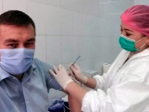 O‘zbek-Xitoy vaksinasi bilan emlangan jurnalist yana koronavirusga chalindi