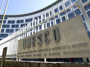 Moskva UNESCO kotibiyatini ikki tomonlama standartlarda aybladi