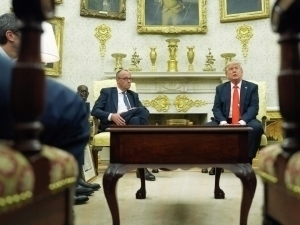 Трамп Германия канцлери билан учрашди. Мерц нимадан хавотирда? 