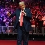 Трамп инаугурация учун рекорд миқдорда пул йиғди