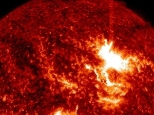 Quyoshda kuchli chaqnashlar sodir bo‘ldi