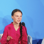 “Sizlar bolaligimni o‘g‘irladingiz. Bunga qanday haddingiz sig‘yapti?” – Greta Tunberg
