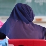 Italiya maktablarida burqa va niqob taqiqlanishi mumkin
