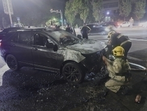 Car catches fire in Tashkent