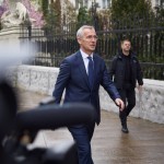 Stoltenberg tinch aholi Rossiya tomonidan qirib tashlangan Buchaga bordi