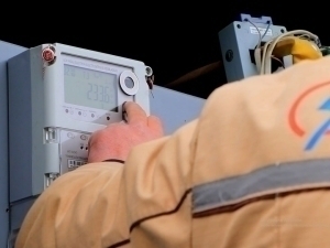 Endi ayrimlar uchun elektr kunduzi arzonlashib, tunda qimmatlashadi