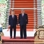 Mirziyoyev “Qasri Millat” qarorgohida rasmiy kutib olindi