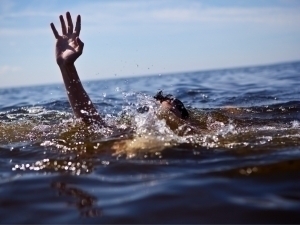 Secondary school student drowns while swimming during class time in Navoiy