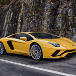 O‘zbekistonlik mexaniklar Lamborghini yig‘ishni yo‘lga qo‘ydi