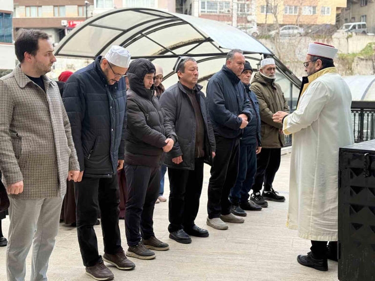 Dahshatli qotillik qurboni bo‘lgan Sayyora uchun g‘oyibona janoza o‘qildi