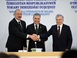 Мирзиёев, Алиев ва “Арқадағ” қўшма баёнот қабул қилди