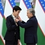 Shavkat Mirziyoyev Javohir Sindorovni mukofotladi
