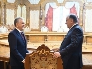 Mirziyoyev extended an invitation to Emomali Rahmon to visit Uzbekistan