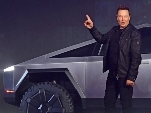 Tesla ishlab chiqarishni Oyga ko‘chirmoqchi