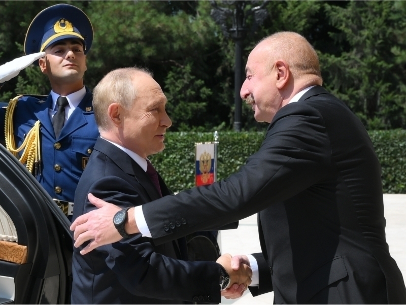 Aliyev Putinning mashvaratiga borishdan bosh tortdi