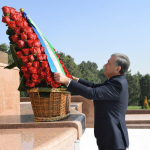 Мирзиёев Мустақиллик майдонида бўлди