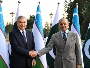 Shavkat Mirziyoyev Pokistonda tantanali kutib olindi