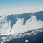 Антарктидадан улкан шаҳарга тенг айсберг ажралиб чиқди