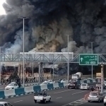 “Jannatobod”dagi bozorda yirik yong‘in yuz berdi (video)