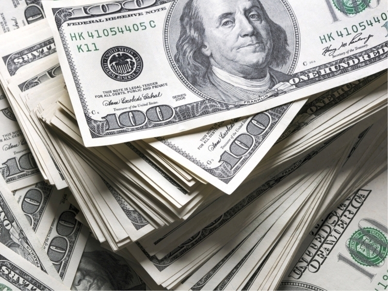 Maktabni a’lo bahoga bitirgan o‘quvchilarga 27 ming dollardan berildi