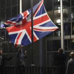 Brexit: Британия байроғи туширилди