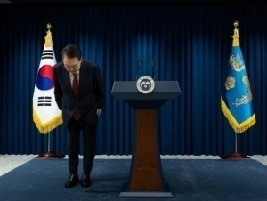 Юн Сок Ёль халқдан узр сўради