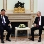 Хитой Россия-Украина урушидан нимани кўзлаган?