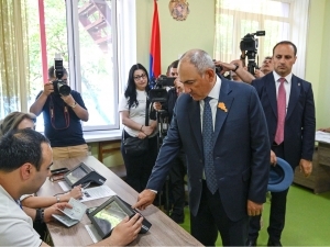 Pashinyanning partiyasi saylovlarda 51 foizdan ortiq ovoz to‘pladi