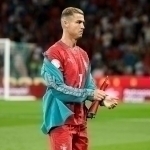 “Jamoadoshlarimga omad”. Ronaldu kutilmaganda terma jamoa bazasini tark etdi