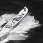 AQSH Tinch okeanida qayiqqa zarba berdi. Qurbonlar bor (video)