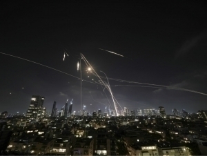 Eron Isroilga misli ko‘rilmagan zarbalar berdi (video)