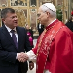 O‘zbekiston elchisi Rim papasiga ishonch yorliqlarini topshirdi 