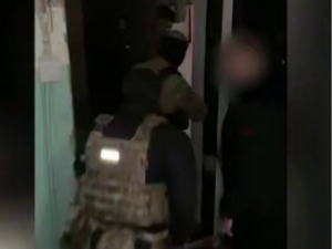 Uzbeks charged in Russia for forging documents, illegally registering migrants (video)