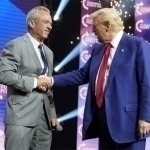 Трамп кичик Кеннедига ҳам лавозим бермоқчи