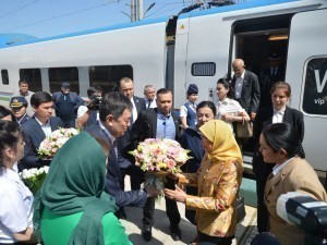 The President of Singapore Traveled to Samarkand by Train