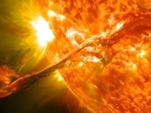 Quyoshda kuchli chaqnash sodir bo‘ldi