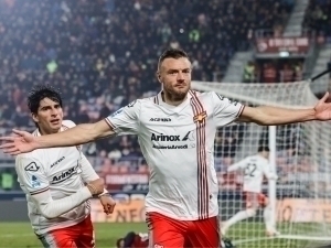 Vardi A Seriyada oy futbolchisi deb topildi