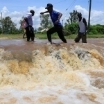 Кениядаги сув тошқинлари 88 кишининг ўлимига сабаб бўлди