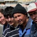 Migratsiya agentligi Rossiyada ishlayotgan o‘zbekistonliklarni ogohlikka chaqirdi 