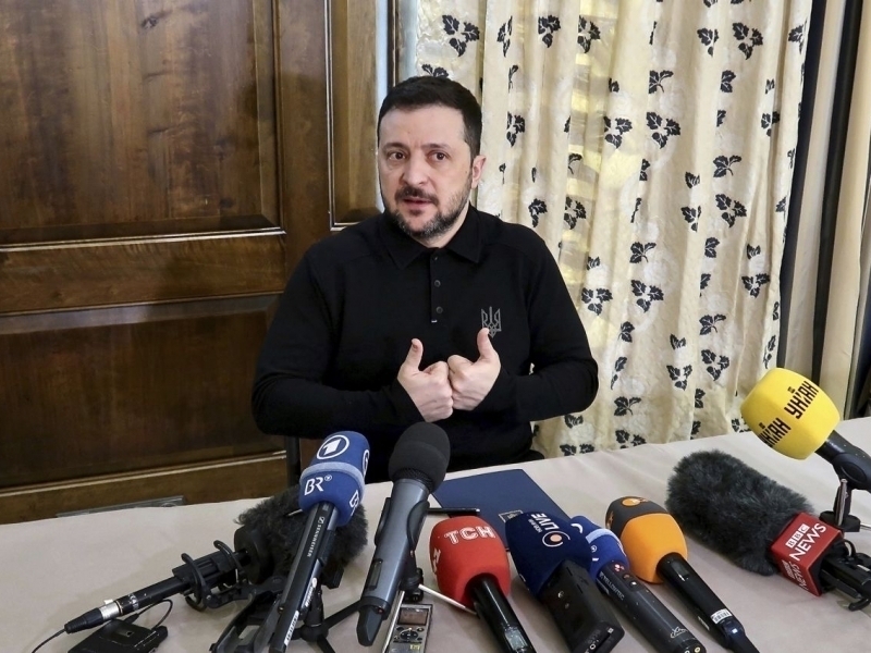 Украина ҳақиқий тинчлик музокараларига тайёр – Зеленский