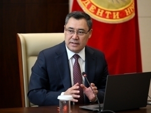 “Сиёсатга аралашмайди”. Жапаров яқинлари нима иш қилишини айтди