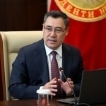 “Siyosatga aralashmaydi”. Japarov yaqinlari nima ish qilishini aytdi