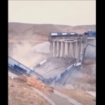 Туркистонда кўприк қулаб тушди