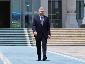 Шавкат Мирзиёев Беларусга жўнаб кетди
