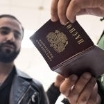 Rossiyada migrantlarni fuqarolikdan mahrum etish asoslari ko‘paytirilyapti