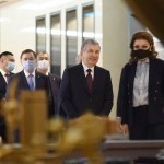 Mirziyoyev Elboshi muzeyiga bordi. Unga Darig‘a Nazarboyeva hamroh bo‘ldi (fotoreportaj)